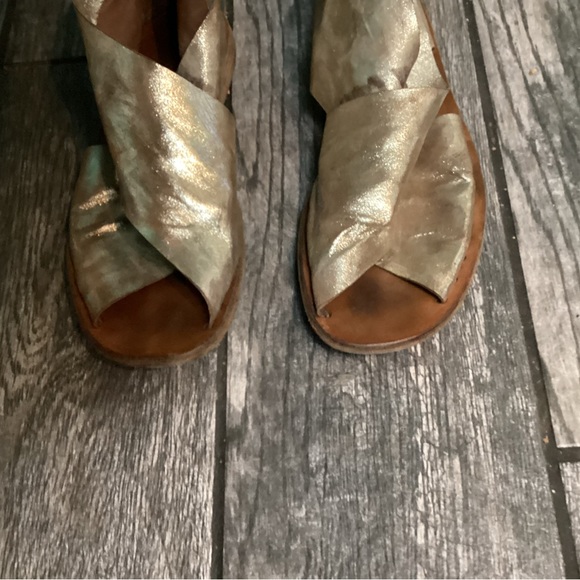 Officine Creative Max Sandal - Metallic Gold - Picture 3 of 7